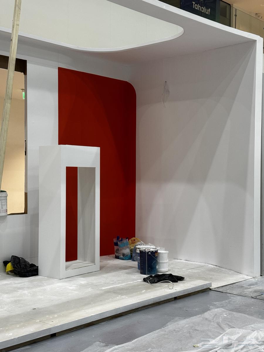 يتم تنفيذ جميع أنواع أعمال الدهانات.64217409703299110