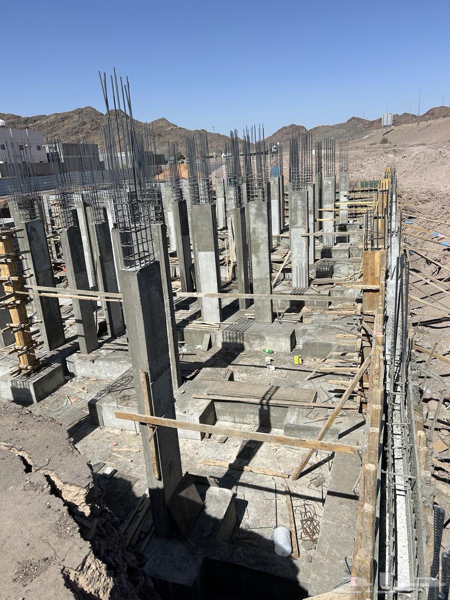 بناء عظم وتشطيب وعلى المفتاح64216704707073111