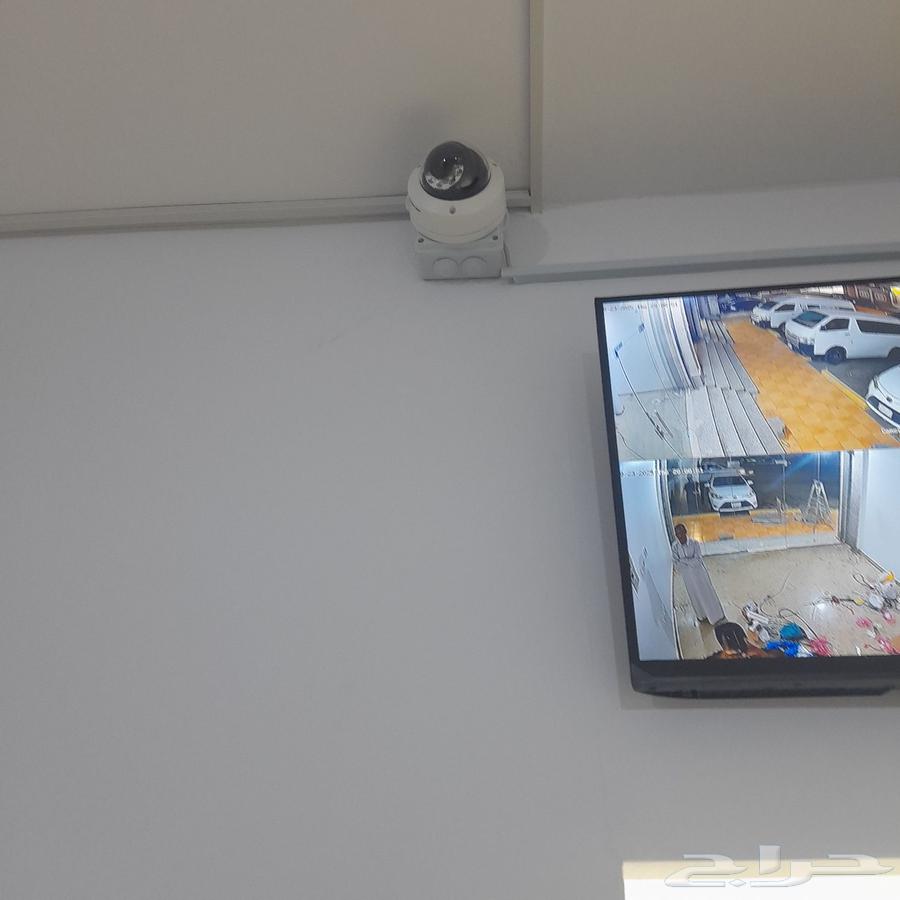 Installation and maintenance of cameras and speakers64225269894530110