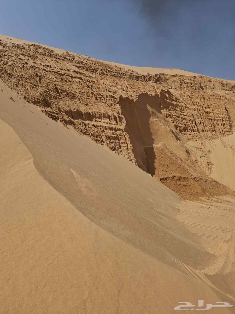 رمل احمر وبحص ابيض وصبيز وبطحا واسفلت64217876886915112