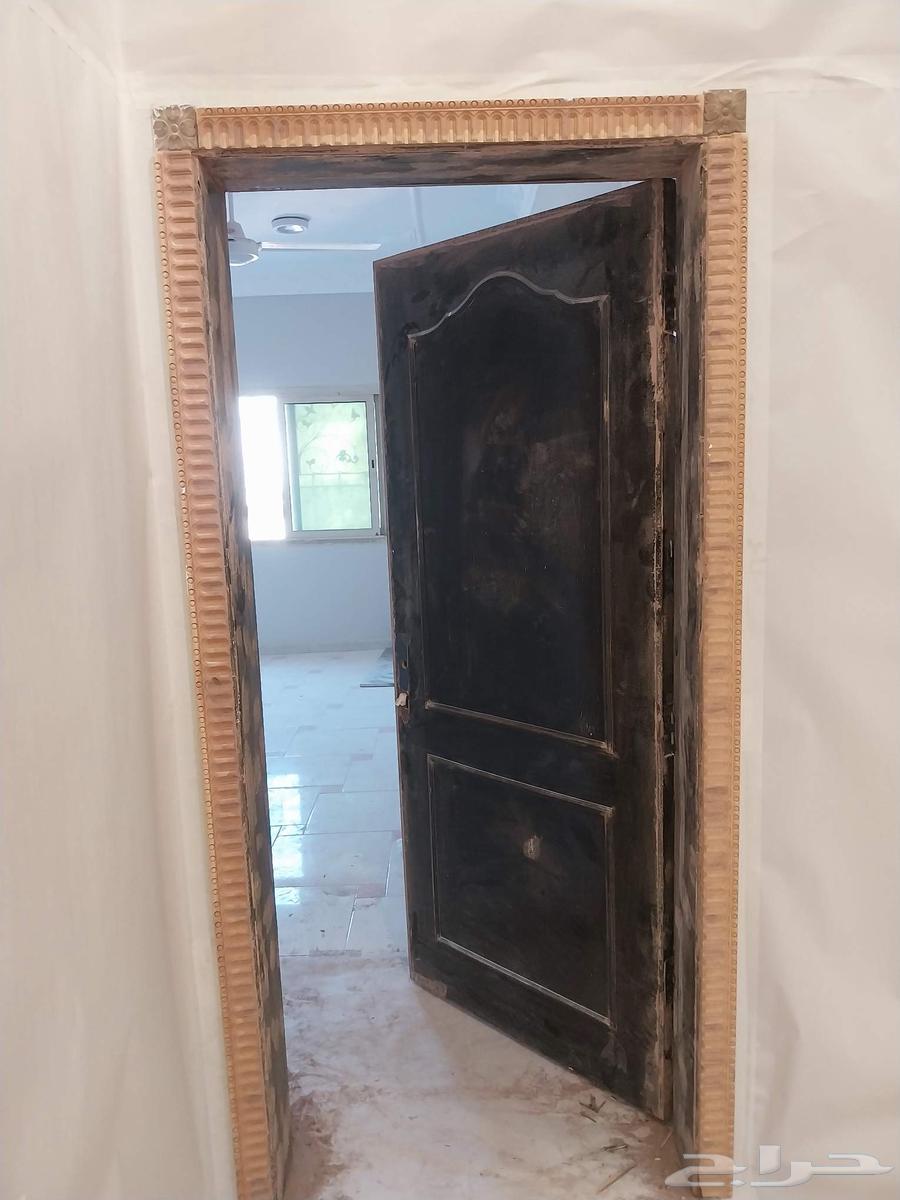 دهان أبواب قديمه بالون الابيض64217647769601114