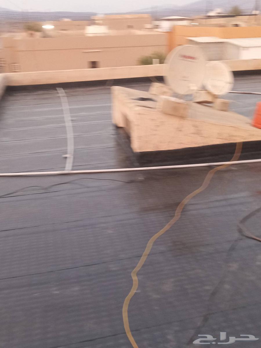 Tar-based waterproofing against rain on the foundation, hangar, bathrooms, and kitchen64216946645889114