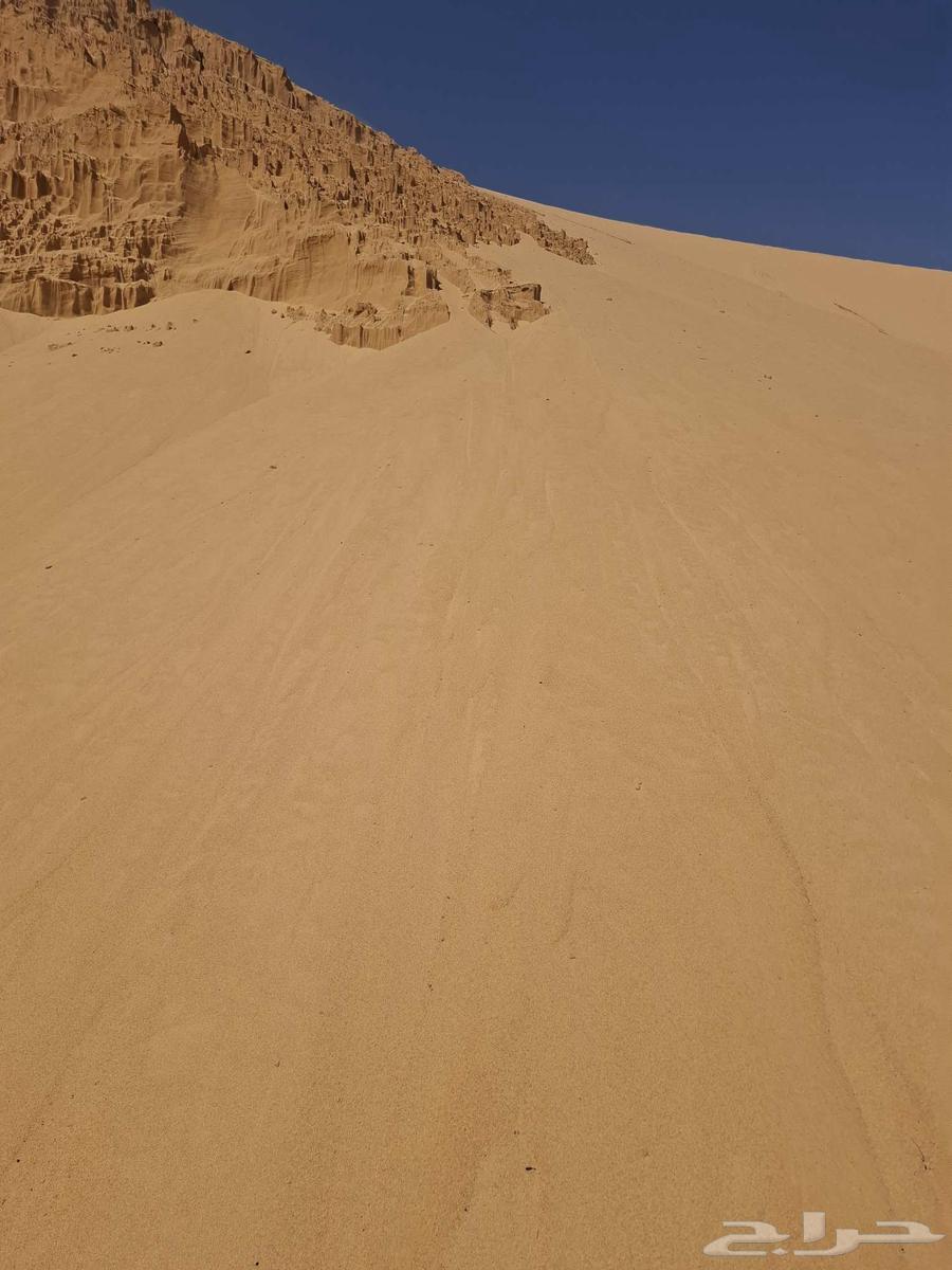 رمل احمر وبحص ابيض وصبيز وبطحا واسفلت64217876886915110