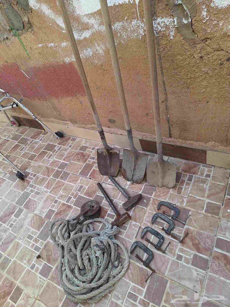 عده للشغل في مجال البناء64225643371393110