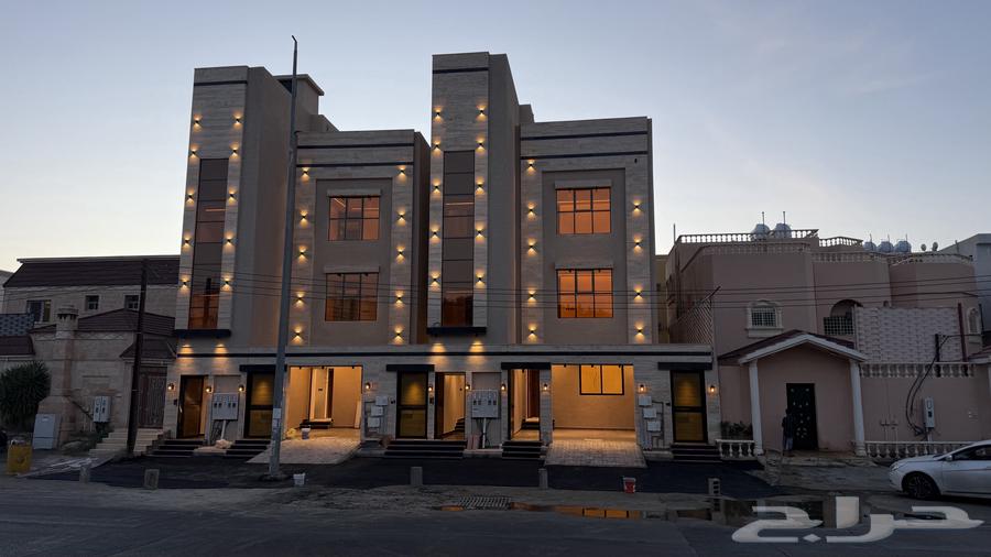 للبيع شقق علويه بحى الراقى خميس مشيط على شارع 25 م64216934831874113