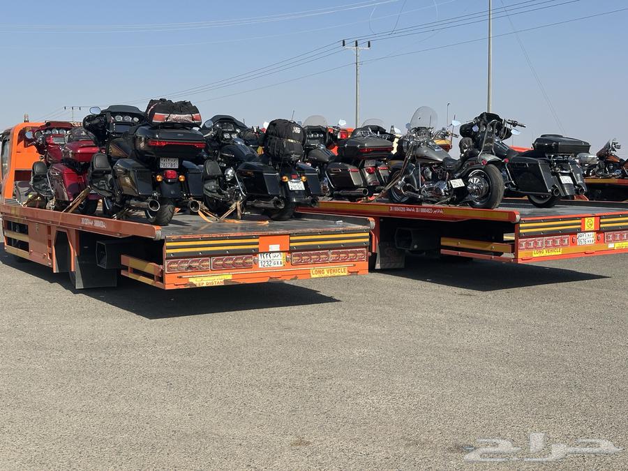 The surface of the illuminated city64217875438722110