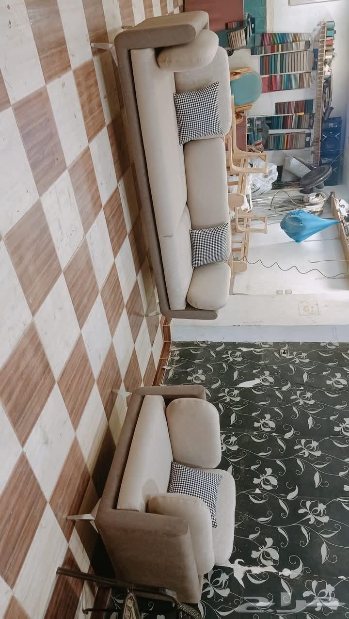 تنجيد وتفصيل جميع انواع الكنب والمجالس ويوجد تفصيل السفير64217649264771114