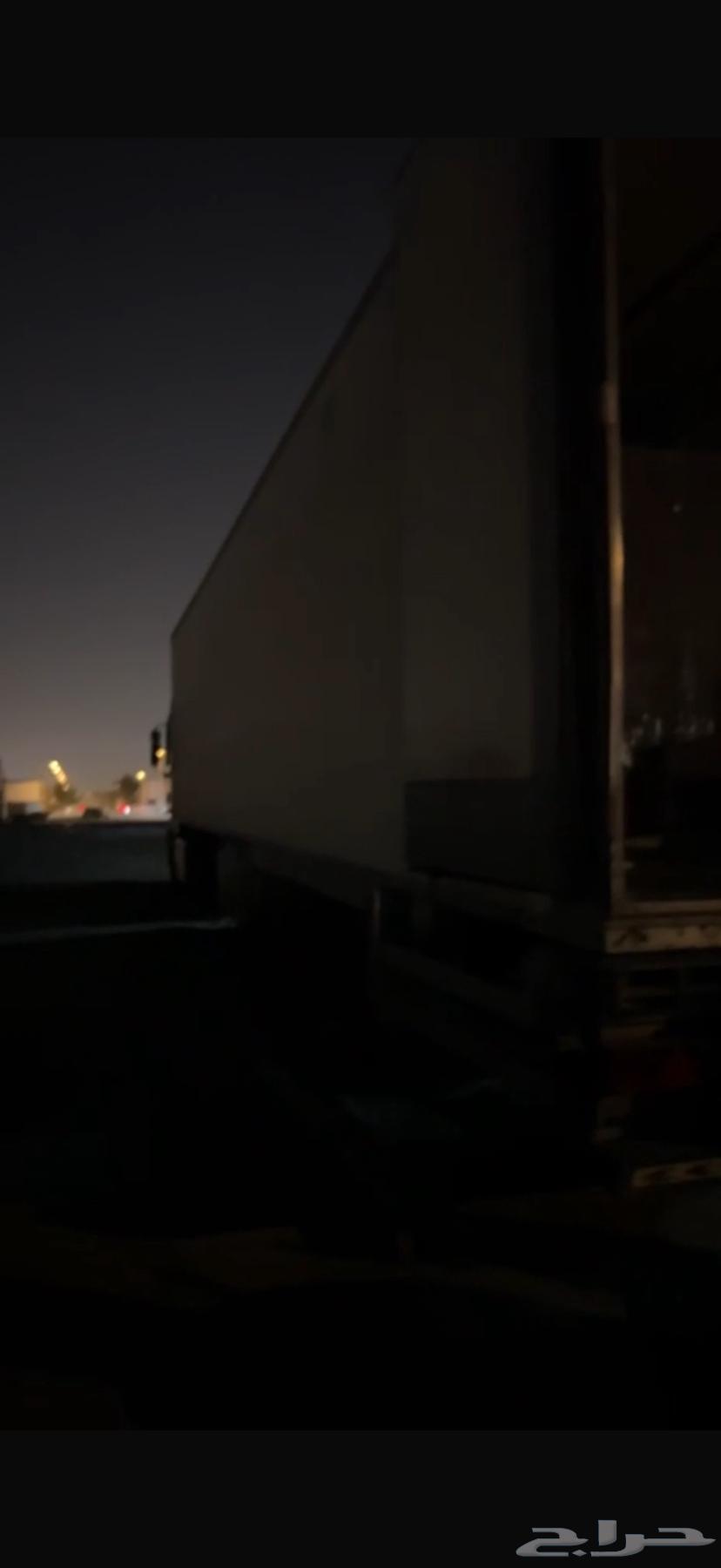مطلوب تريله مقفله لنقل كنت من الرياض النماص64225645438849110