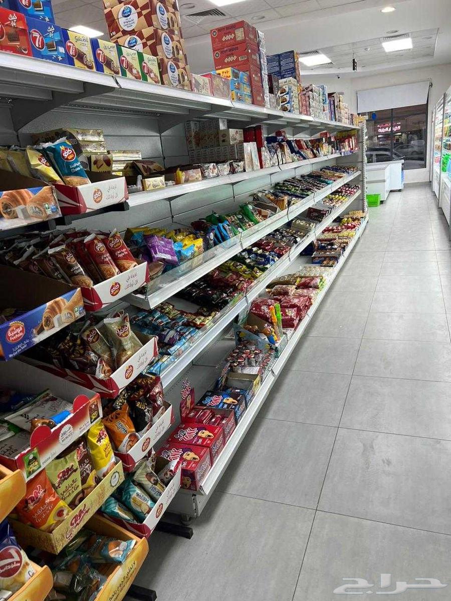 اسواق داخل محطه للتقبيل64217161085058110