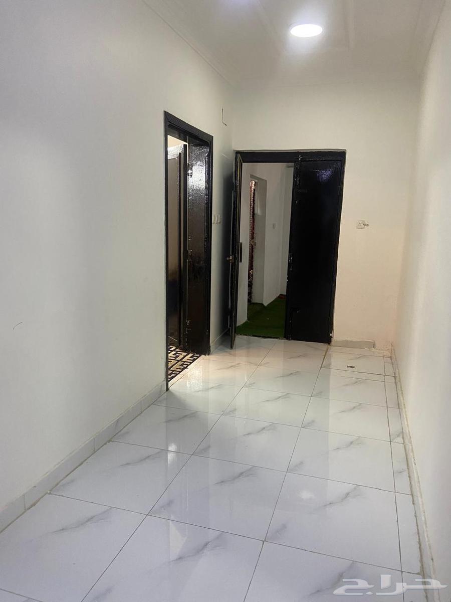 للبيع دور مستقل 650 الف طريق المدينه العسكريه64216936826114113