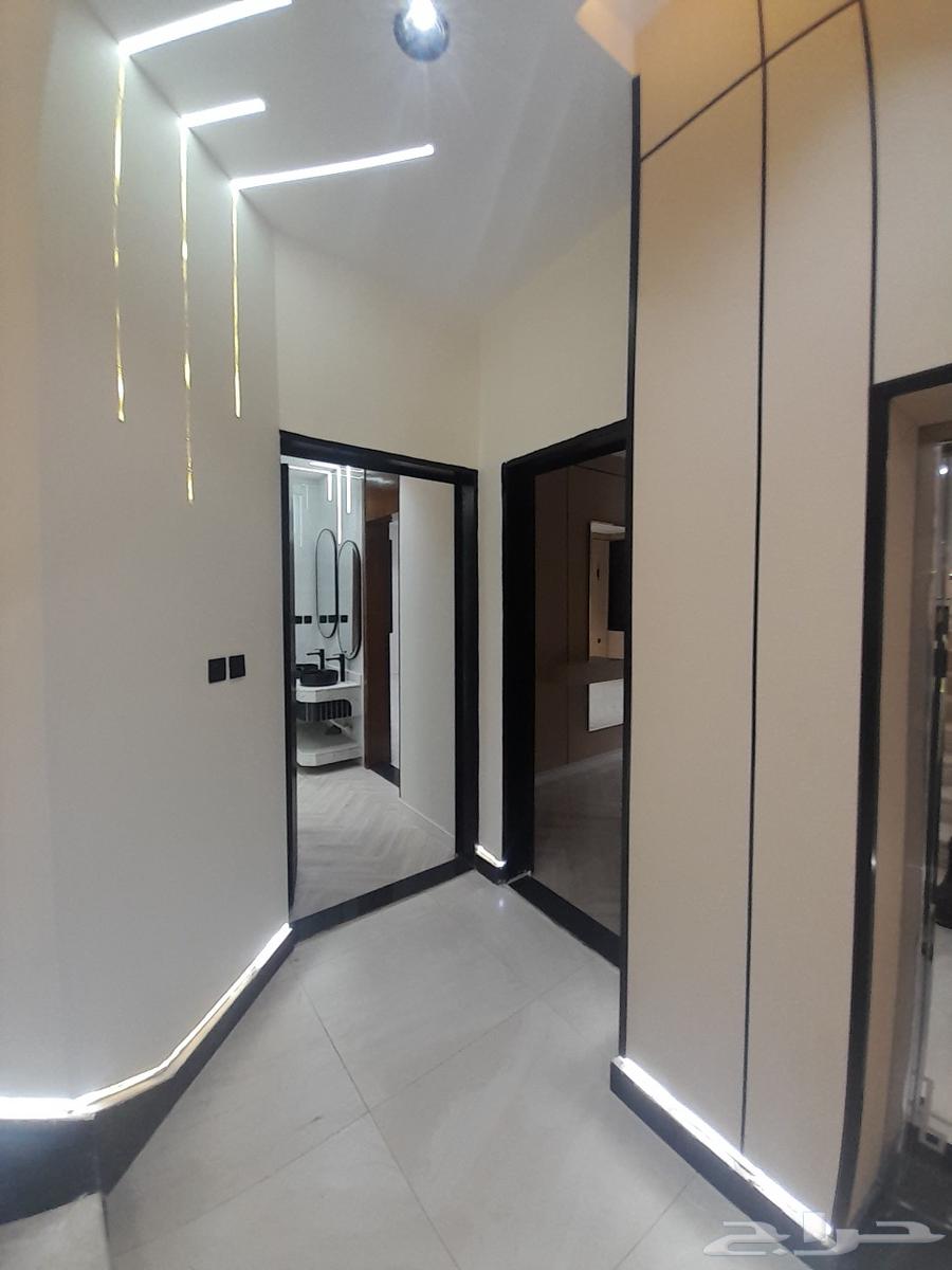 للبيع شقه دور ثاني مع سطح مستقل المصعد شغل بدرة الموسي64217160461313113