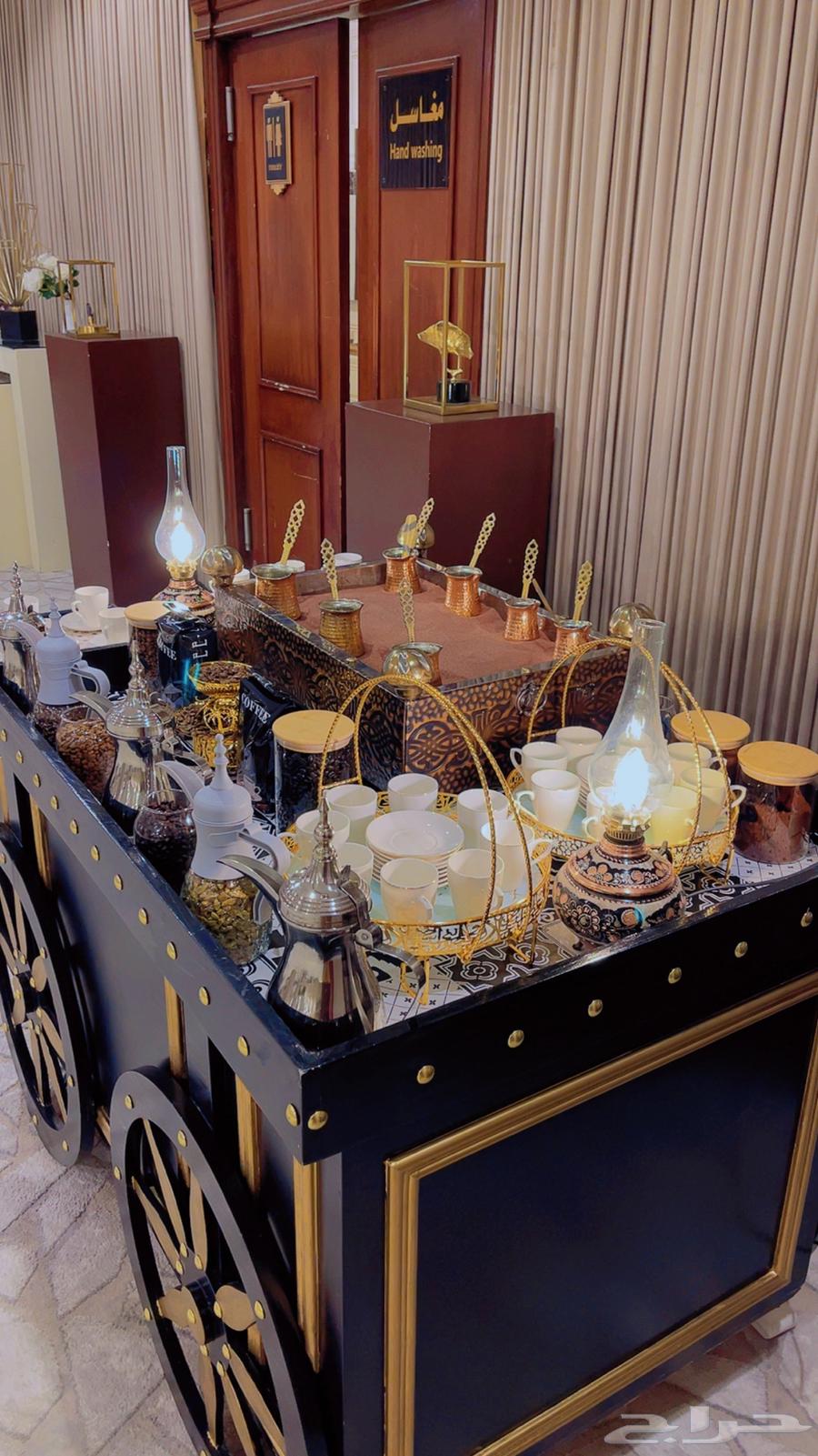 ركن القهوة التركية على الرمل64239968075906114