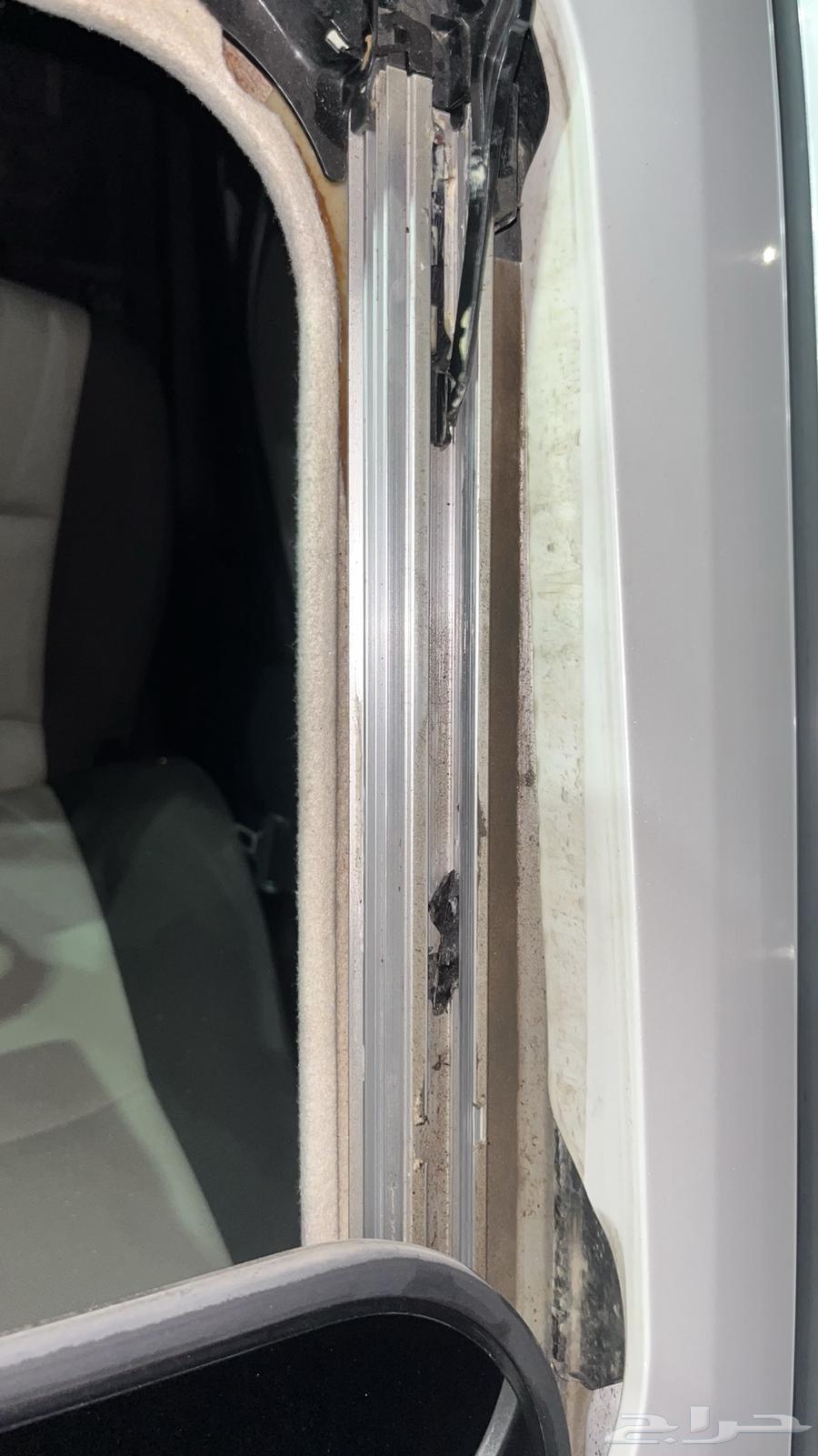 إعلان لخدمة تنظيف فتحات السقف64239761107330112