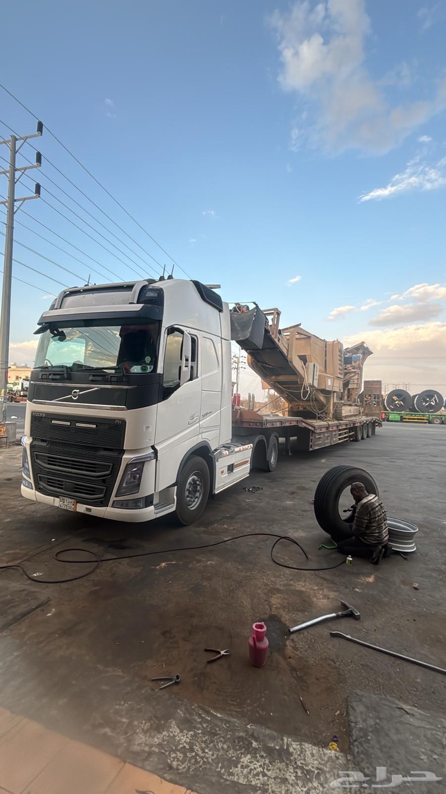 لوبدمتواجدفي المدينة المنورة الحناكية لنقل المعدات والسيارا64226271261059113