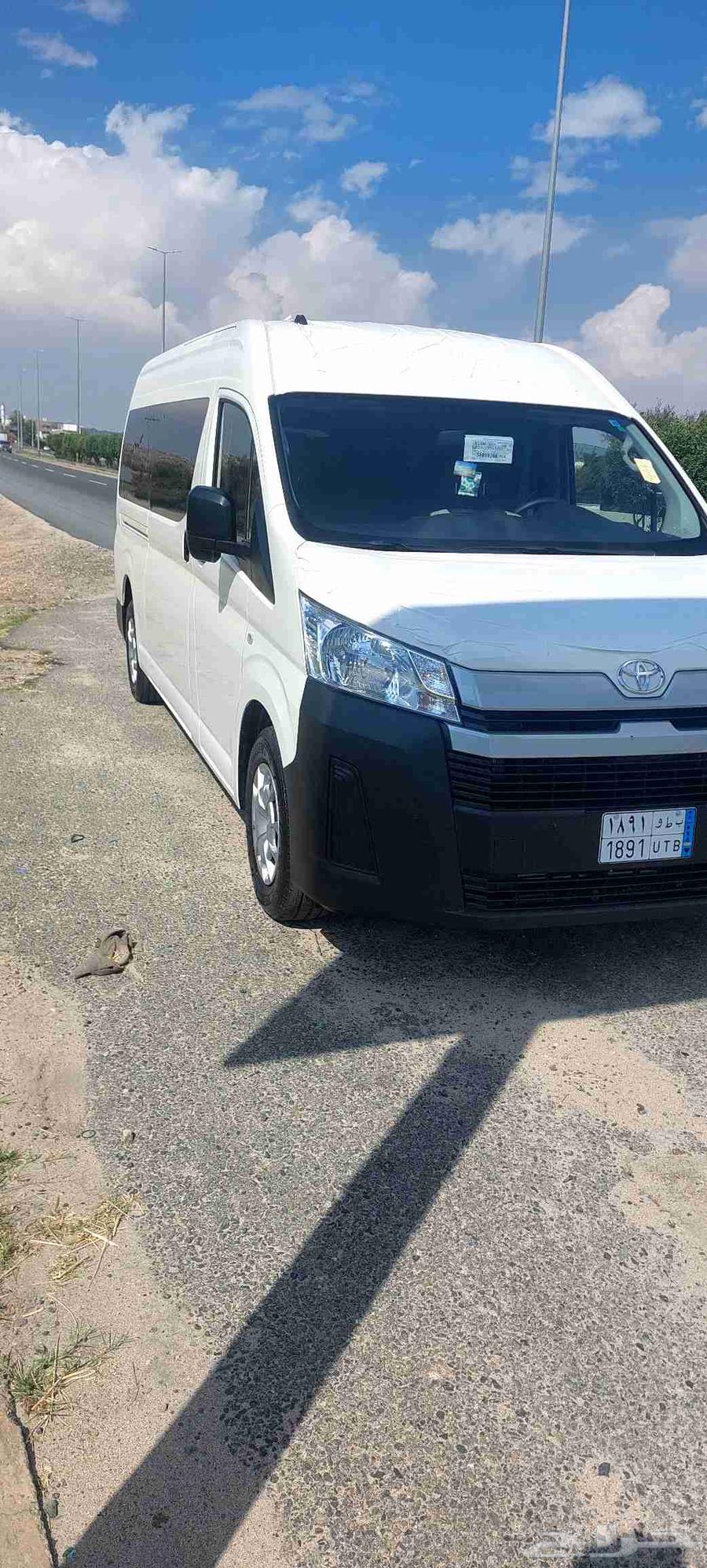 باص تيوتا موديل 2025 للايجار بسائق64229383878785114