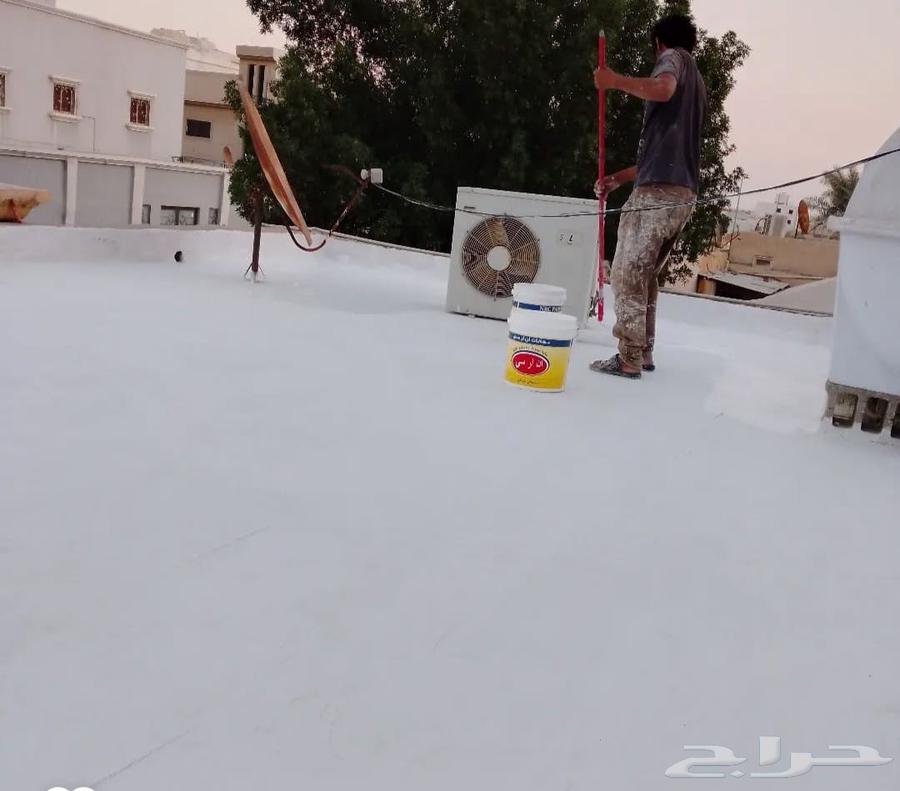 Installing roof insulation to prevent water leakage and reflect heat64228638935555112