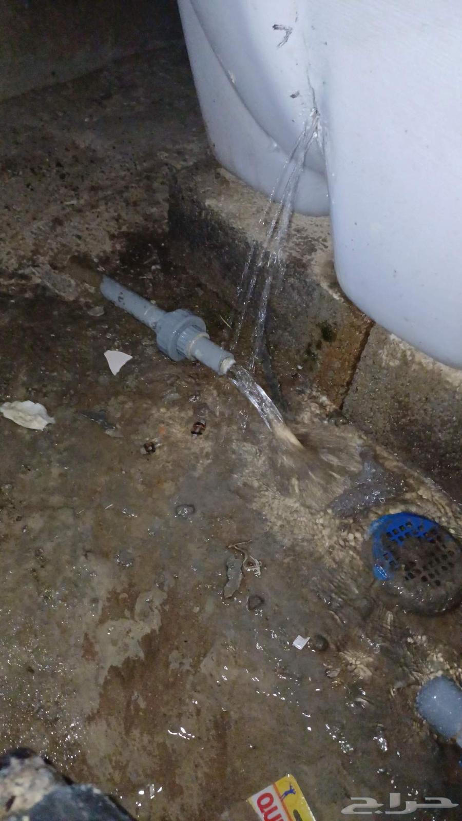 لحام خزان بلاست  لحام خزان فيبر جلاس صيان  مسابح فيبر جلاس64226080486402113