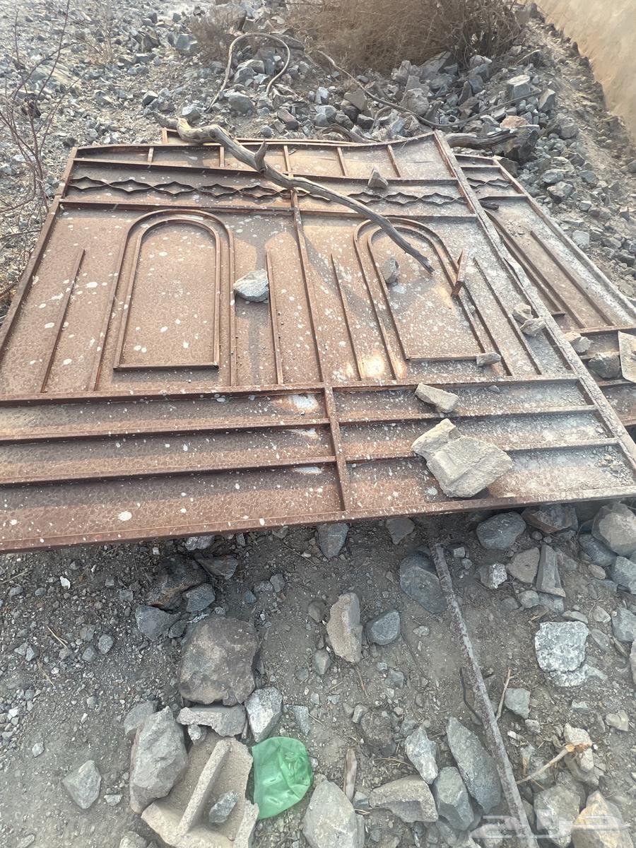 باب حديد ثقيل ماشاء الله ينفع باب او حديد سكراب64229182081794110