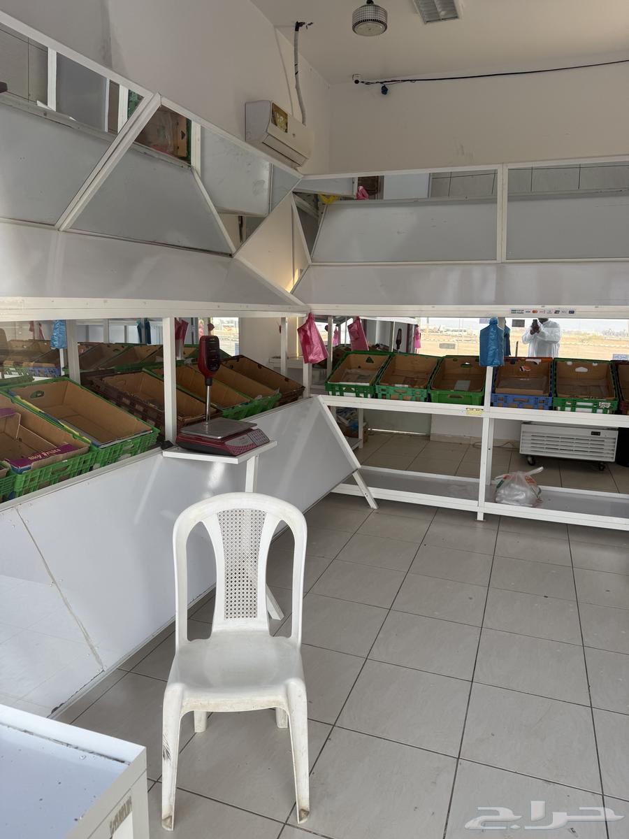 محل خضار وفواكه فتحتين في حلقه الجموم64228627540610111