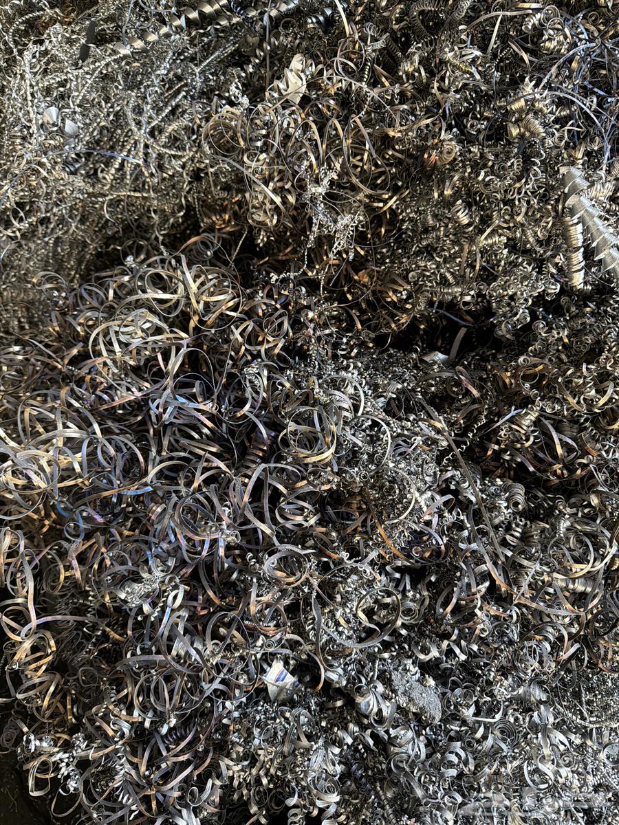 Iron lathe scrap64228273572611112