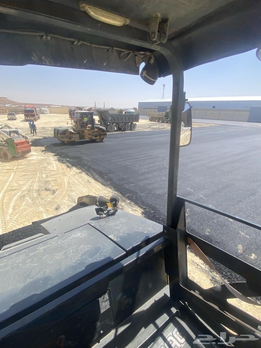 Asphalt roads, squares, facades64229015426433113