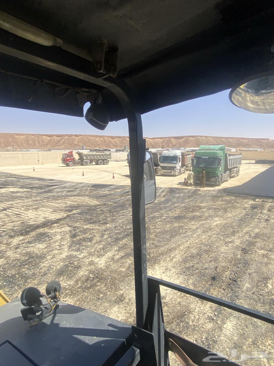 Asphalt roads, squares, facades64229015426433114