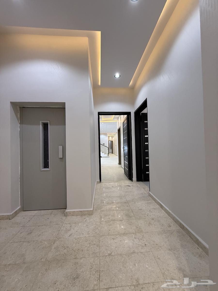 Top floor apartment for sale with internal and external staircase, located in northern upscale area for only 650,00064228265327363114