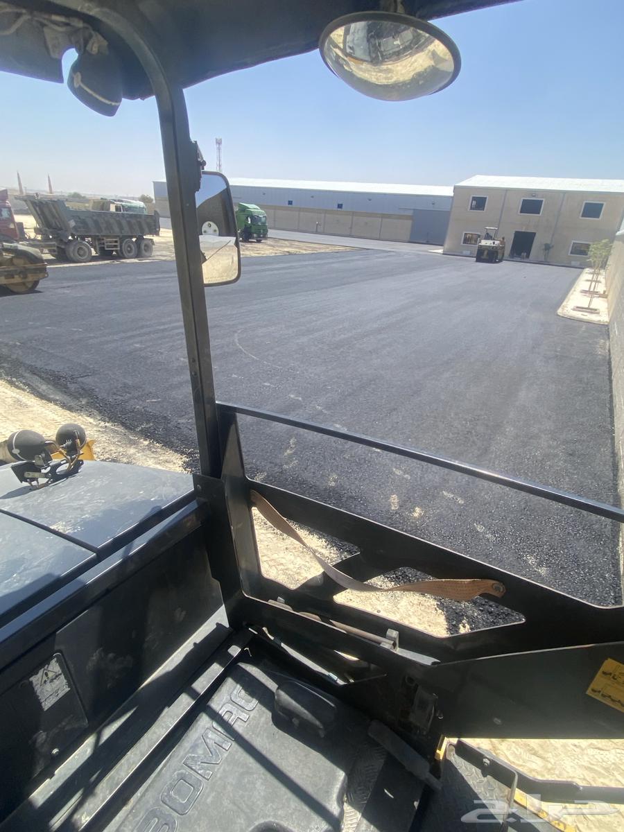 Asphalt roads, squares, facades64229015426433112