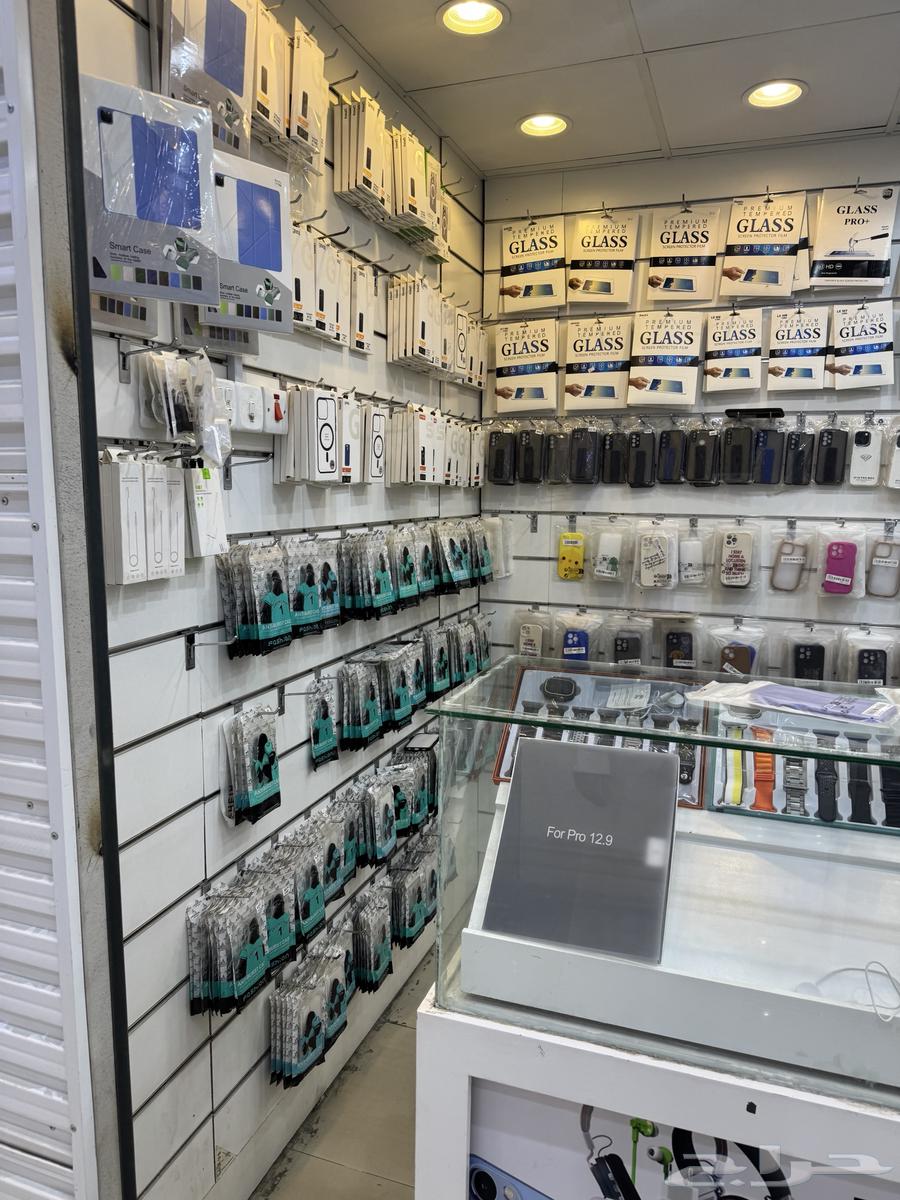 محل جولات لتقبيل64228816278402112