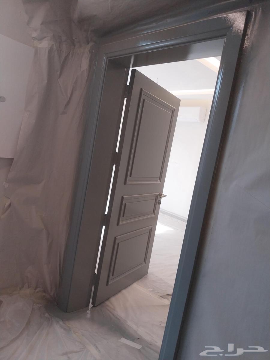 دهان أبواب رمادي64229383656962114