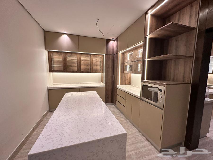 Aluminum interior and exterior decorations, disassembly, installation, customization, and maintenance64239761162114112