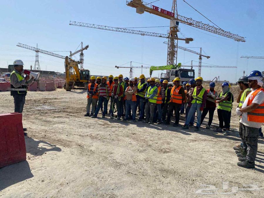 عمالة-نجارين-حدادين-بنائين-مليسيين-نقاشيين64239969166722111