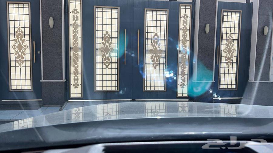 معلم دهان بويا بريده64239760140802112