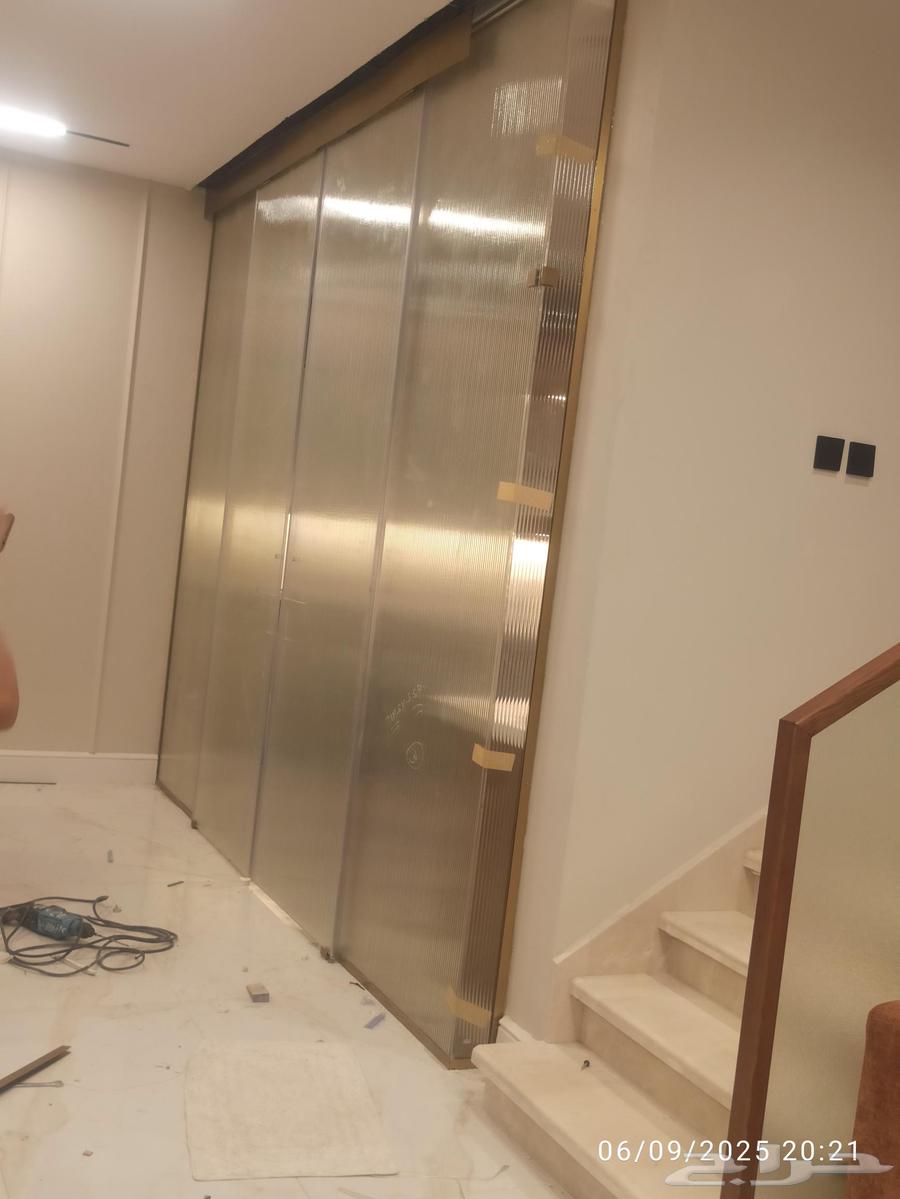 تركيب زجاج سكوريت فني زجاج صيانه ابواب زجاج64225865198081110