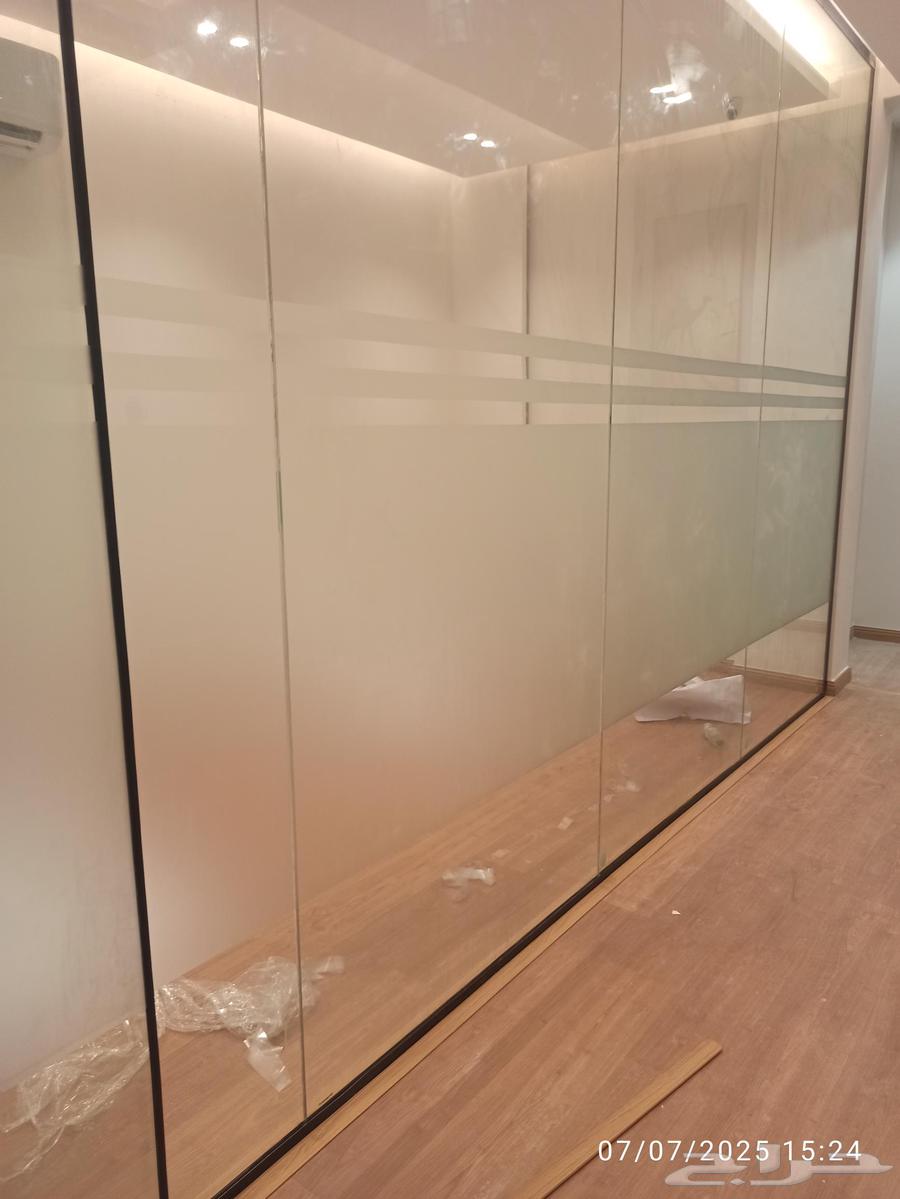 تركيب زجاج سكوريت فني زجاج صيانه ابواب زجاج64225865198081113