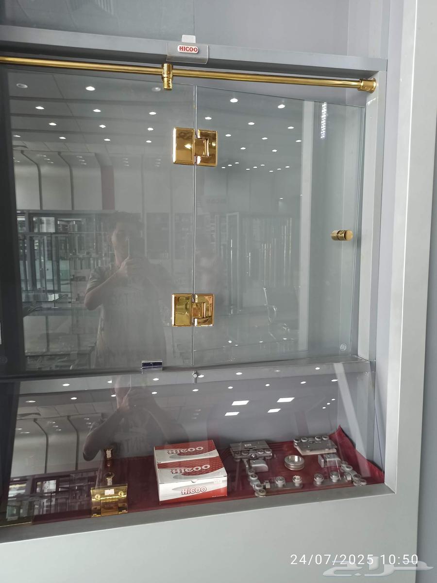 تركيب زجاج سكوريت فني زجاج صيانه ابواب زجاج64225865198081111