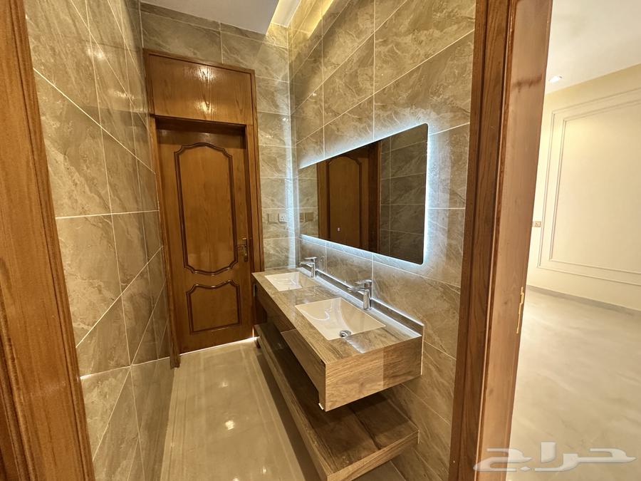 شقه دور ثاني للبيع وسيعه مصعد راكب مطبخ راكب64228458337923114