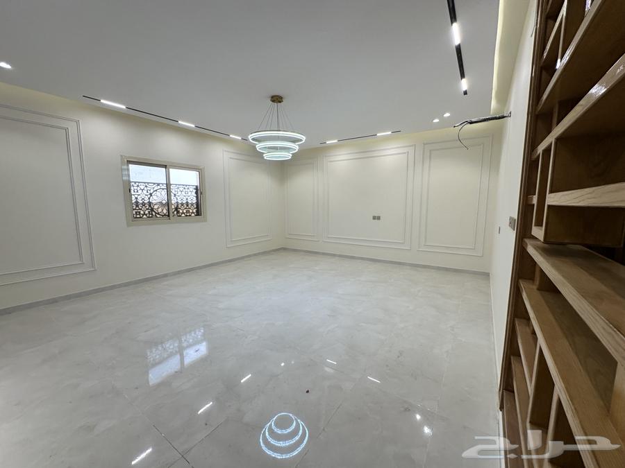 شقه دور ثاني للبيع وسيعه مصعد راكب مطبخ راكب64228458337923112