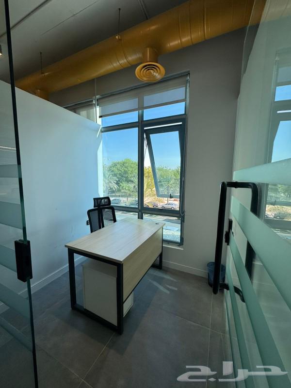 مكاتب جاهزه للايجار سنوي و شهري64228265923201111