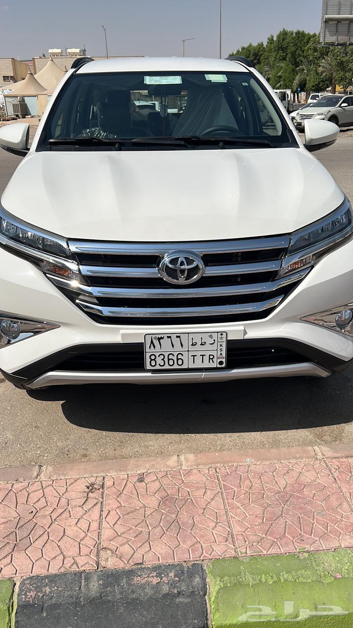 متوافر سواقيين في جميع أنحاء الرياض كل الجنسيات عربيات حديثه64229017265154113