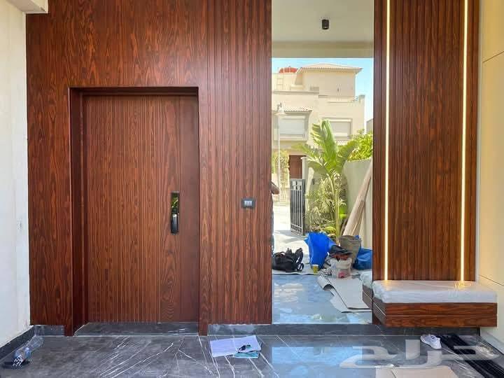 نجار ابواب وديكورات حديثه وباركيه وجميع المجالس العرييه64229181826051114