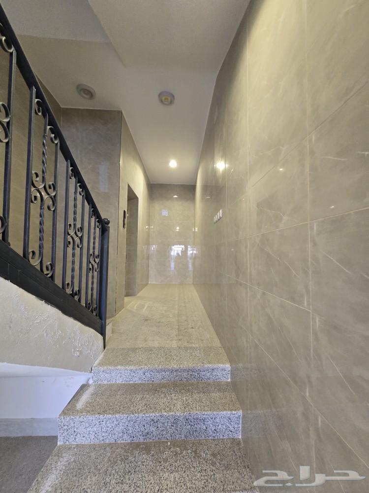 For sale: top-floor roof with elevator access and ready kitchens, 650 thousand, Ahad Rafidah64228458026241113