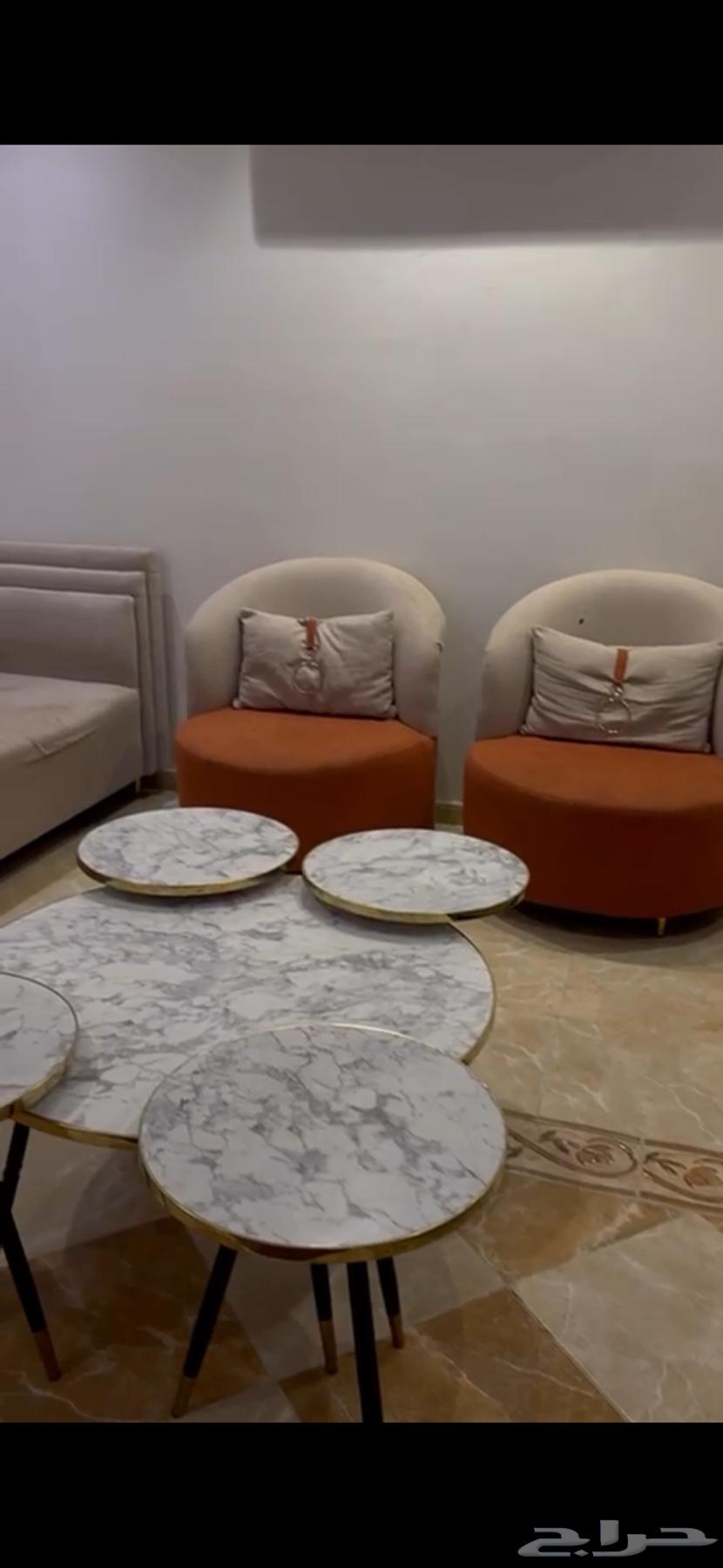 كنب تفصال فصلته لا يوجد عيوب او كسر فقط يبي له غسيل64228638188803113