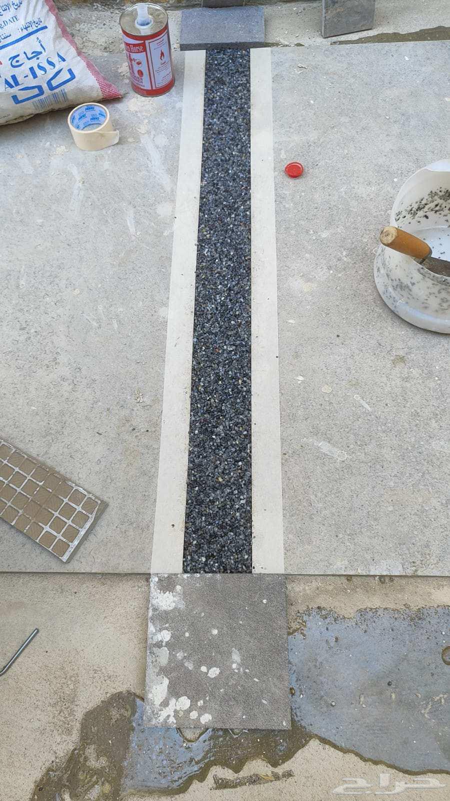 Breaking floor marble64228465780739112