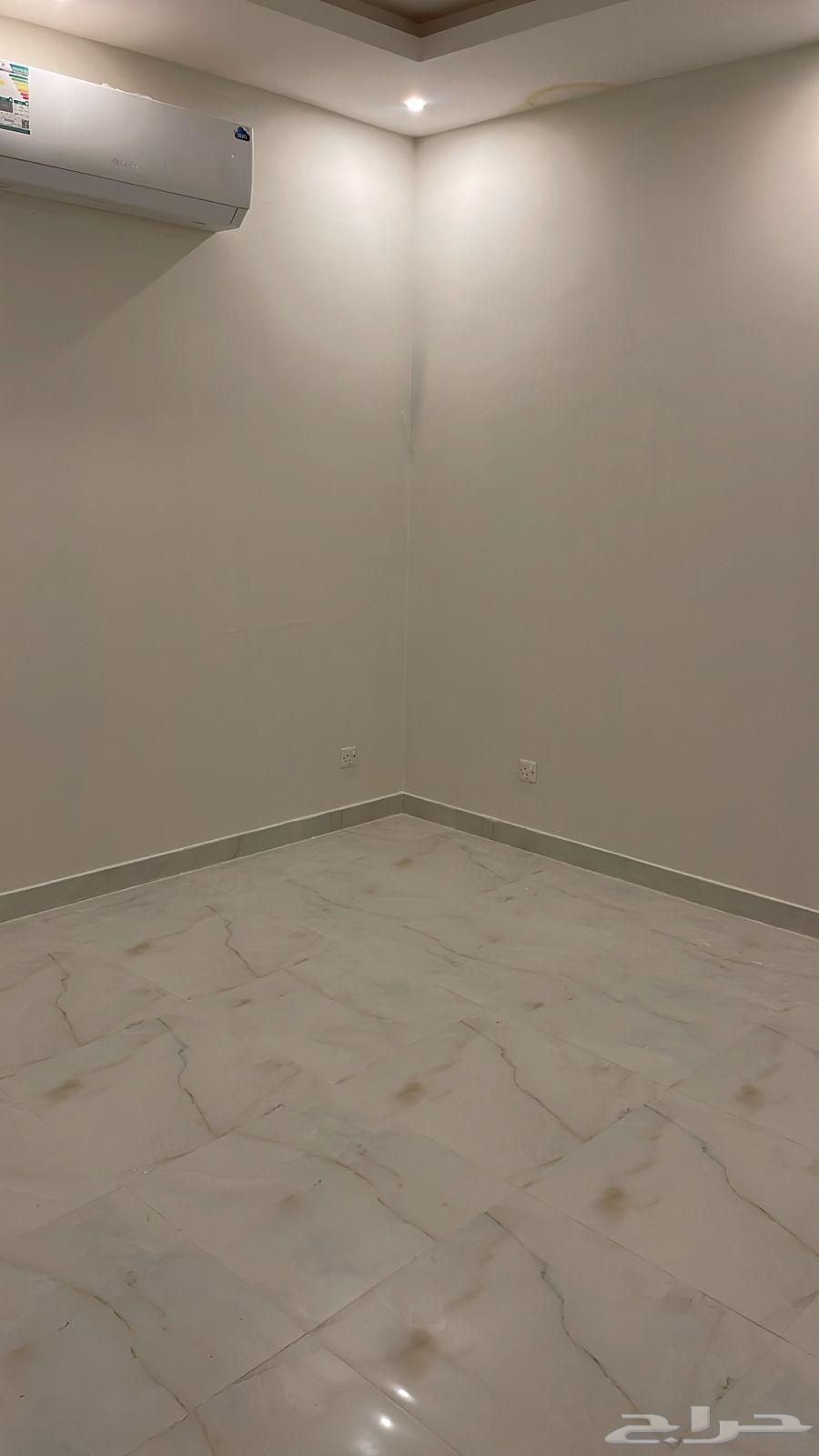 شقة للايجار حي القيروان64228627467138113