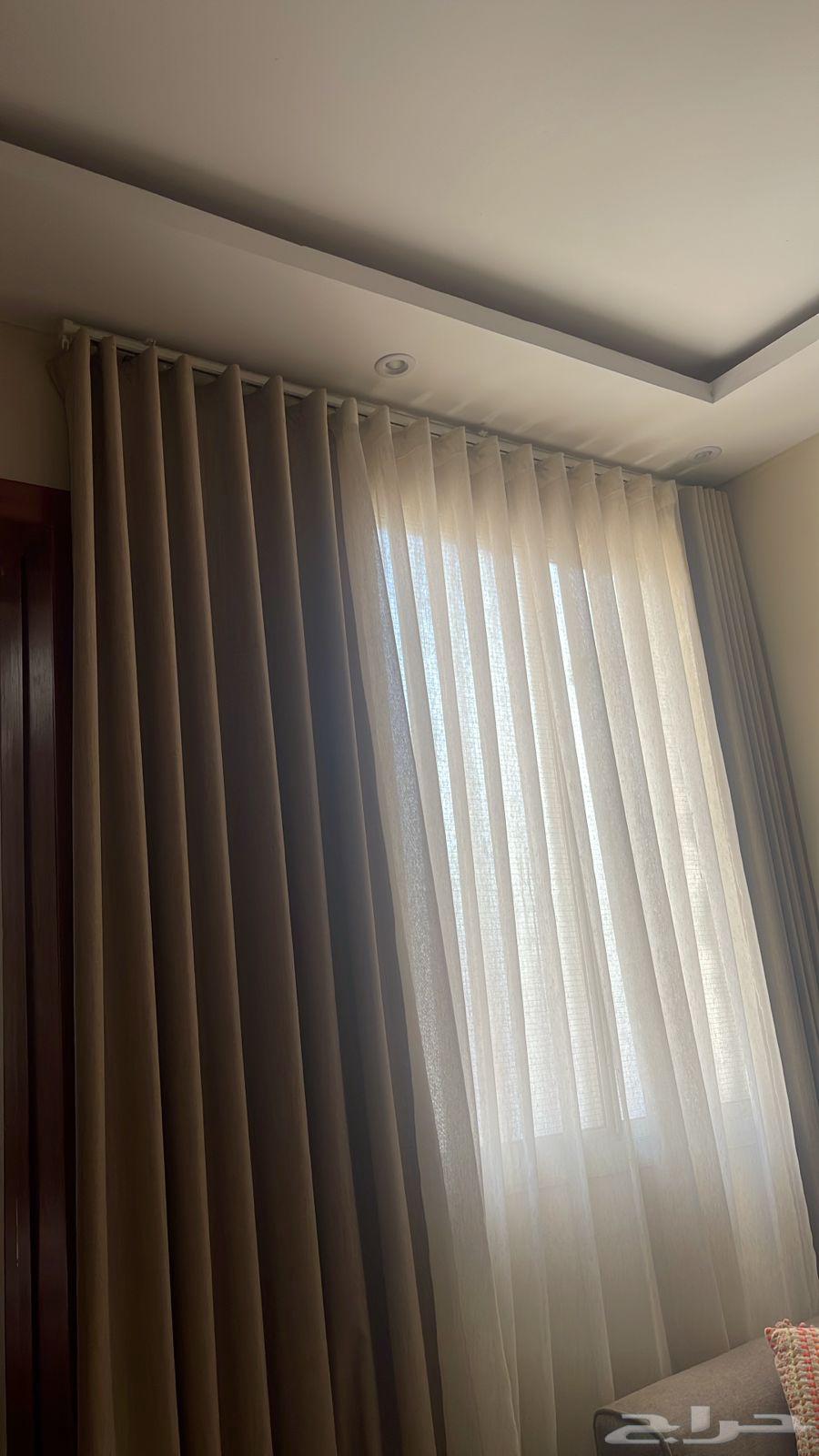 معلم تفصيل وتركيب ستائر ويفي(خبرة 21 سنة)64239968954114113