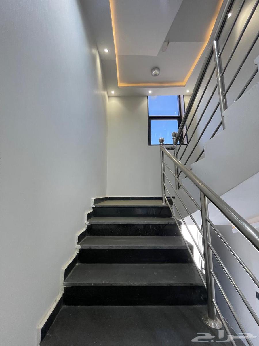 للبيع شقق علويه نظام أدوار بالمحاله ابها 500 ألف ريال64228265575425113