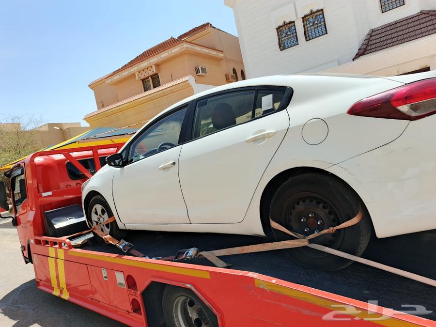 سطحة لنقل السيارات خط القصيم الرياض وبالعكس64228274065025110
