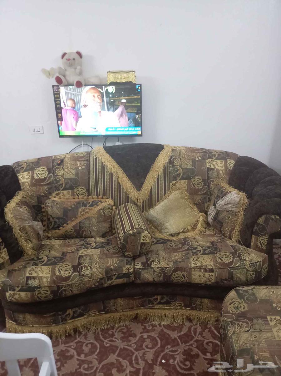 New Sofa Set: Five Pieces for 100 Riyals64675778163073113