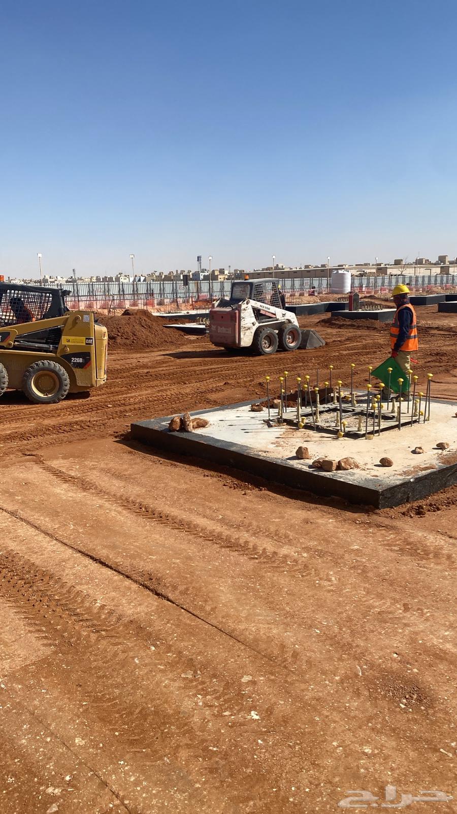 Asphalt and Grading Contractor64241845902338112